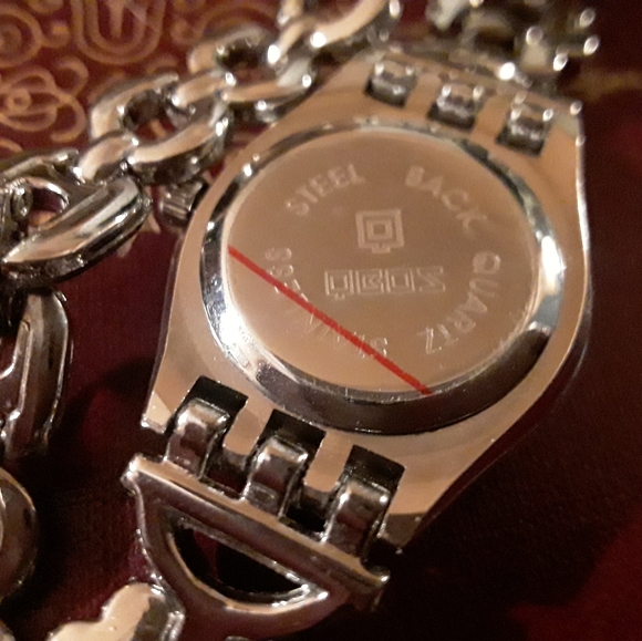 Purple & White Flower Watch - Picture 2 of 5